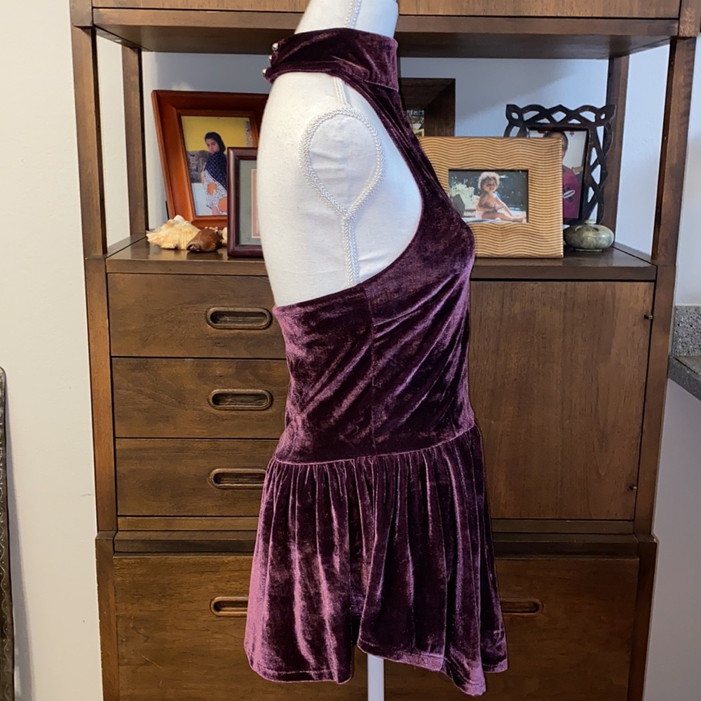 GORGEOUS TART Halter/Keyhole Neck Velvet Top/Dress